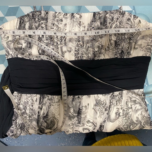 BCBG Max Azaria ..Black & off-white Silk Maxi dress . Size 6P . SO BEAUTIFUL ♥️ - Picture 14 of 16